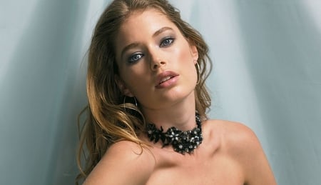 Doutzen Kroes - pretty, popular, very sexy, model