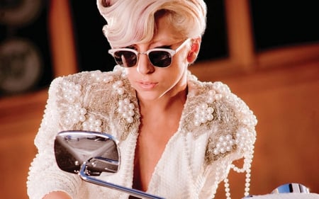 Lady Gaga - singer, gaga, lady, sunglasses