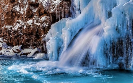 The Frozen Beauty-6 - ice, beauty, lake, cold, mountain, winter, frozen, waterfall