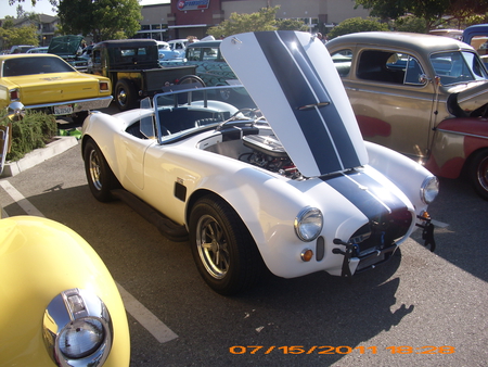 SHELBY COBRA - hotrod, cobra, speed, shelby, cars, outside, fast, hot rods, hot rod, car, 427, ford, custom, hot, white, classic, show, auto, sportscar