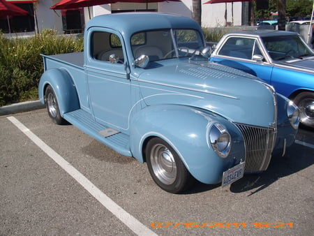 CLASSIC FORD PICKUP