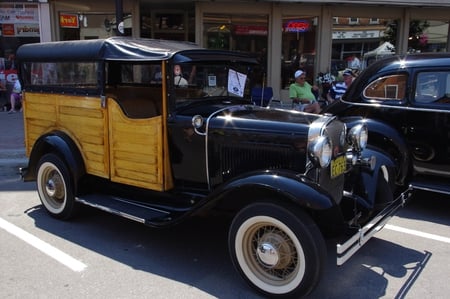 Car Show 2011 Lindsay - car show, cars, 2011, kawartha lakes, hot, neat, cool, rod, classics on kent, classics, rods, hot rods, hot rod, car, classic, lindsay