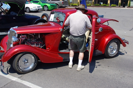 Car Show 2011 Lindsay - hot, classics, classics on kent, cars, rods, rod, neat, cool, hot rods, car, car show, hot rod, 2011, classic, lindsay, kawartha lakes