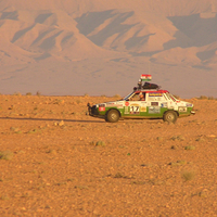 Dacia 1300 on desert