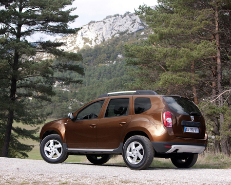 Dacia Duster in forest - car, romania, forest, dacia, cool, duster