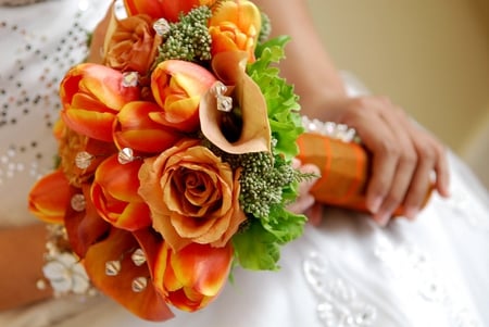 Bridal bouquet - pretty, elegantly, roses, cali, photo, flowers, nice, calla, bride, beautiful, photography, wedding, beauty, lovely, cool, orange, flower, tulip, bouquet, harmony, tulips, rose