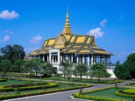 Beautiful Temple !!! - blue, garden, temple, architecture, sky, religious