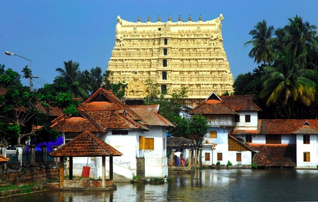 sree padmanabha swamy temple - india, swamy, malayalam, sky, hindu, god, kerala, sree, gold, trivandrum, padmanabha, blue, tamil, vishnu, temple