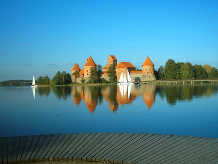 CASTLE - boats, lake, monument, castle