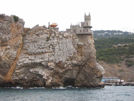 CASTLE ROCK - monument, rock, sea, castle