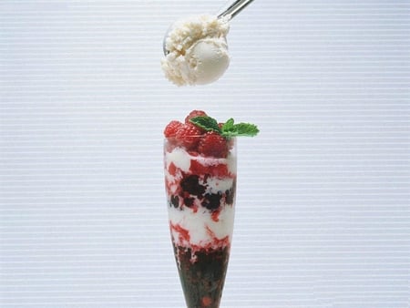 topping - drink, ice cream, strawberry, delicious, cone