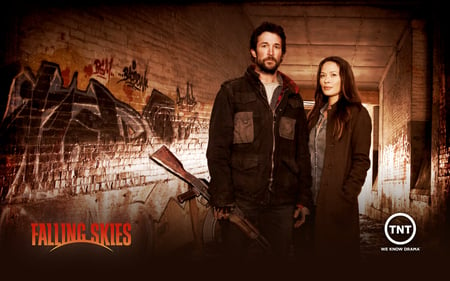 Falling Skies - moon bloodgood, tnt, noah wyle, falling skies, sci-fi