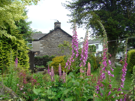 A home is like a flower - beatiful home, beatiful, beatiful scene, england home