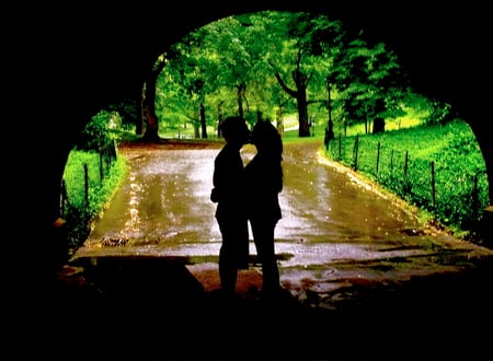 kiss-under-the-arch - people, silhoutte, rain, nice, kiss, wet, couple, art