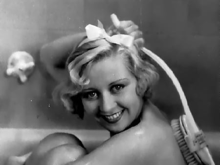 JOAN BLONDDELL 10 - joan blonddell, movie star, bw, topper