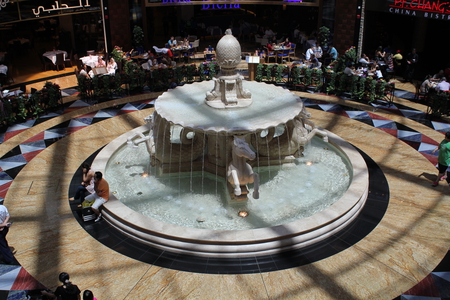 Fountain at the mall in Dubai 