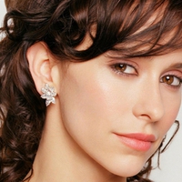 Jennifer Love Hewitt Is A Beauty