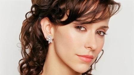 Jennifer Love Hewitt Is A Beauty - jennifer love hewitt, cute, model, actress, hot, widescreen, brunette, eyes, babe, gorgeous, woman, hottie, pretty, ghost whisperer, wide, pretty eyes, sexy