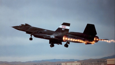 SR-71 Blackbird - fast, gear, black, land