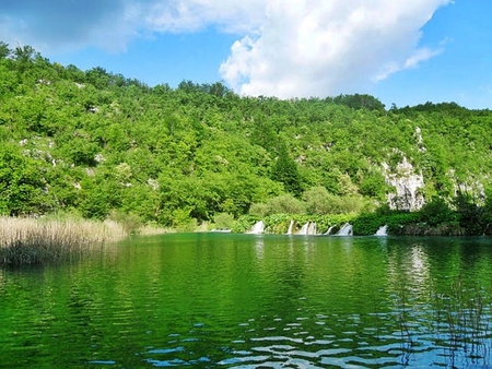 Beautiful lake - water, nature, waterfall, landscape, lake, spring, croatia, plitvice