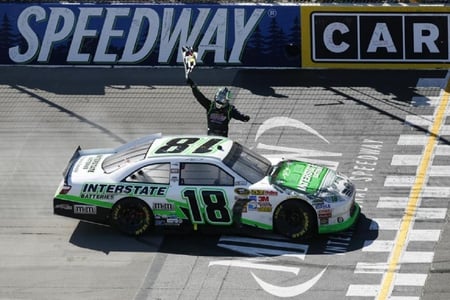 Kyle-Busch-Pure-Michigan-400 08-21-11 - pure michigan 400, nascar, kyle busch, no 18