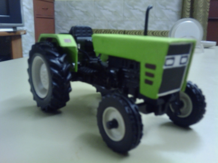 tractor scale model - scale, green, model, indian, centy, india, handmade, tractor