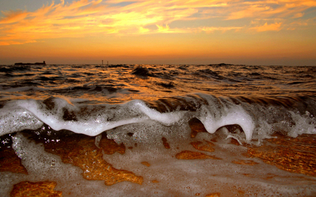 Ocean Waves - boat, splendor, reflection, sailboats, golden sunset, sailing, view, ocean waves, golden, sky, clouds, beautiful, sea, beauty, colors, lovely, ocean, clear water, boats, nature, sunset, sailboat, clear, waves, peaceful