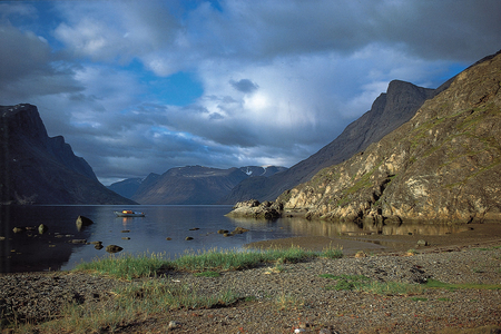 Bay Labrador - water, mountains, sky, bay