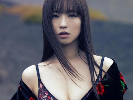 A Sensual Asian Beauty