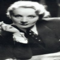 MARLENE DIETRICH DRESSES AS A MAN IN 1930'S