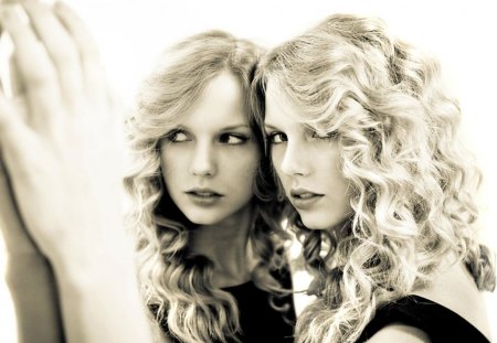 Taylor Swift - omdave, matu, taylor swift, hrdave, amit, swift, taylor, monochrome, reflection