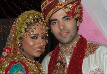 INDIAN ROMANTIC COUPLE - wedding, indian, couple, romantic