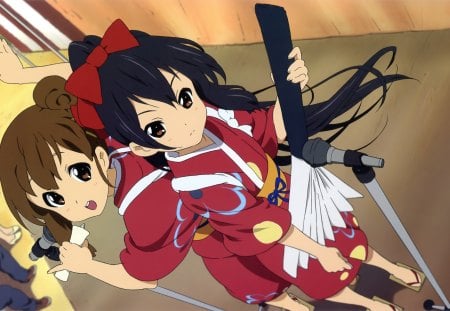 Yui and Azusa - girls, fan, nakano azusa, mircophone, pretty, bow, k-on, cute, hirasawa yui