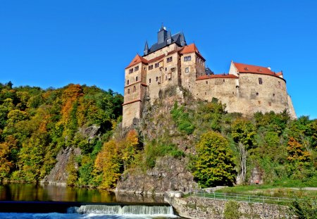 Burg Kriebstein - trees, cliff, castle, river, kriebstein, mountains, burg, germany