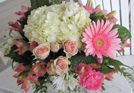 FLORAL ARRANGEMENT - flowers, nature, pink, arrangement