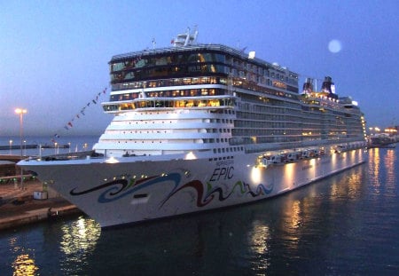 NORWEGIAN-EPIC - norwegian-epic, at night, picture, beautiful