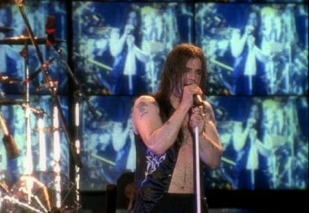 Ozzy Live - celeb, idol, music, star