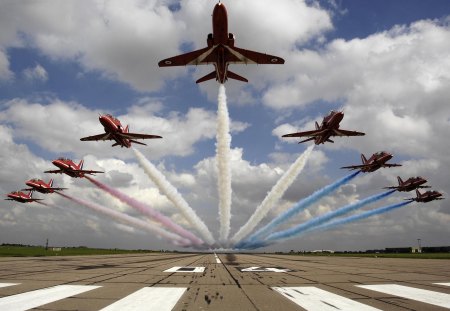 Beautiful Formation - air, smoke, demonstration, royal, red, formation, arrows, force, raf