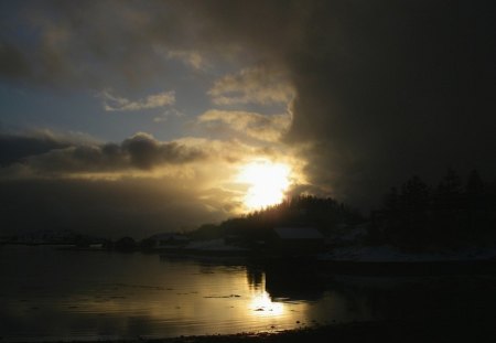 I Watch - houses, lake, threatening clouds, sun disappering