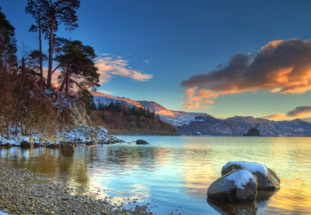 Forest Lake Beach - shimmer, lake, beach, trees, forest, amazing sky, mountains, rocks