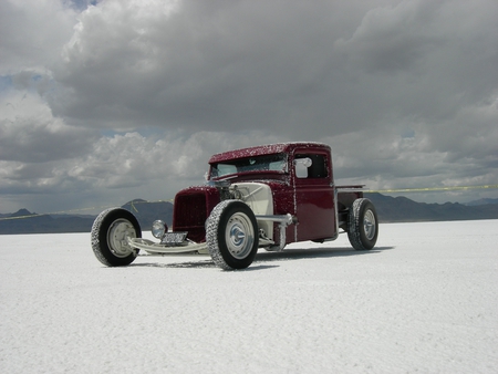 Rod at the Flats - bonneville, hot, salt, flats, houston, rod, antique, car, hotrod, classic