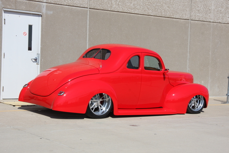 40 Ford Deluex - red, ford, classic, 2 door