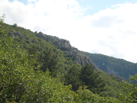 Hemus - clif, forest, rocks, photo, sky, photography, trees, nature, mountain, bulgaria, green