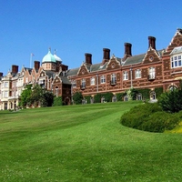 Queen Victoria, Princes of Wales House for Edward