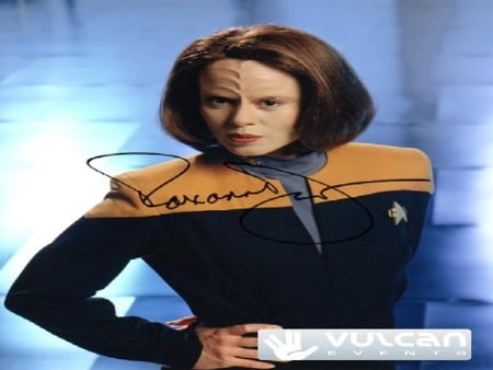 ROXANN DAWSON AS (HUMAN/KLINGON HYBRID) B'ELANNA TORRES - action, entertainment, tvshow, usa