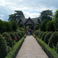 Hampton Court Castle Gardens