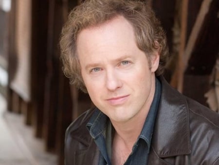 RAPHAEL SBARGE AS 'HUMAN' MICHAEL JONAS - tvshow, usa, entertainment, action