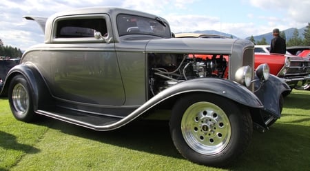 Ford 1935 in Radium Hot Springs car show 3 - clouds, trees, tire, blue, Photography, Headlights, nickel, black, Ford, white, car, silver, red, green, old, sky