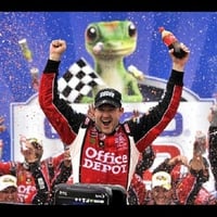 Tony Stewart Chicagoland Geico 400 09-19-11