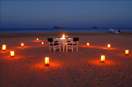 romantic beach dinner - beach, romantic, candles, sand, sea, dinner